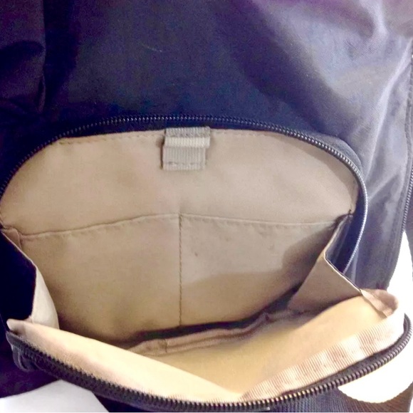 Baggallini Black Nylon Ergonomic Unisex Sling Crossbody Bag Lightweight - Picture 10 of 14